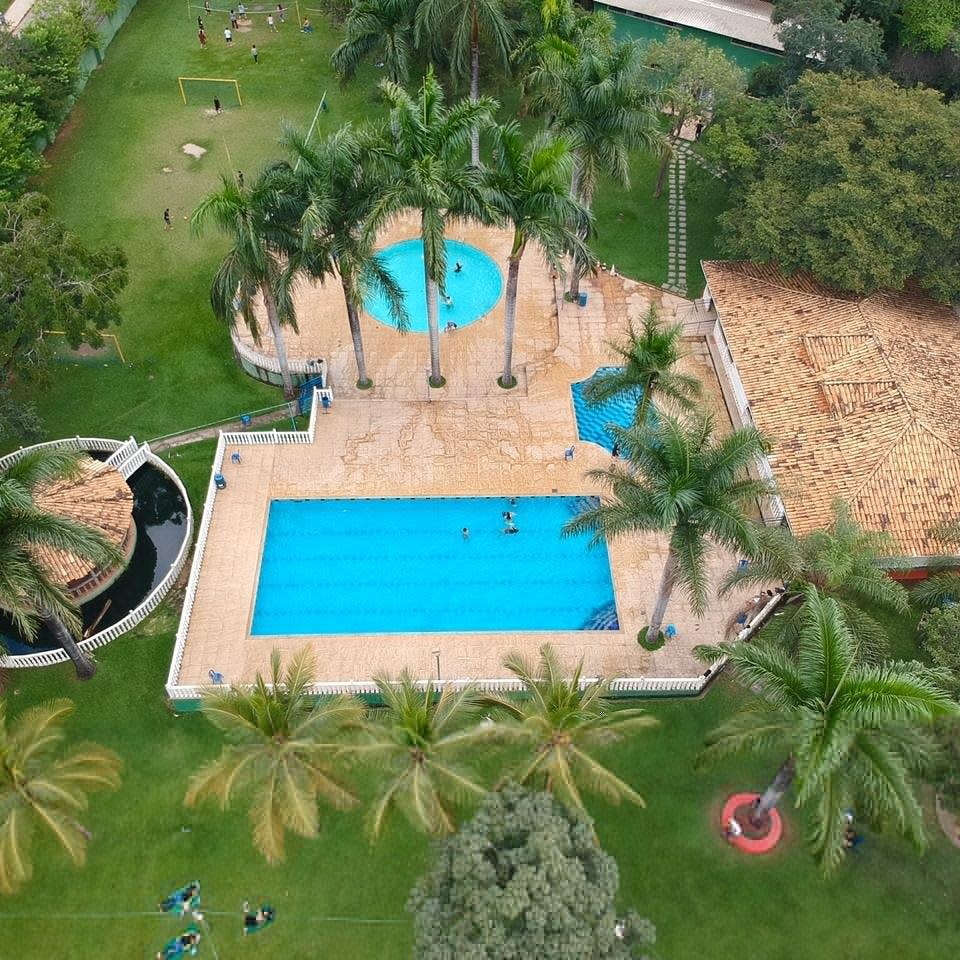Vista aérea das piscinas da Pousada do Rei